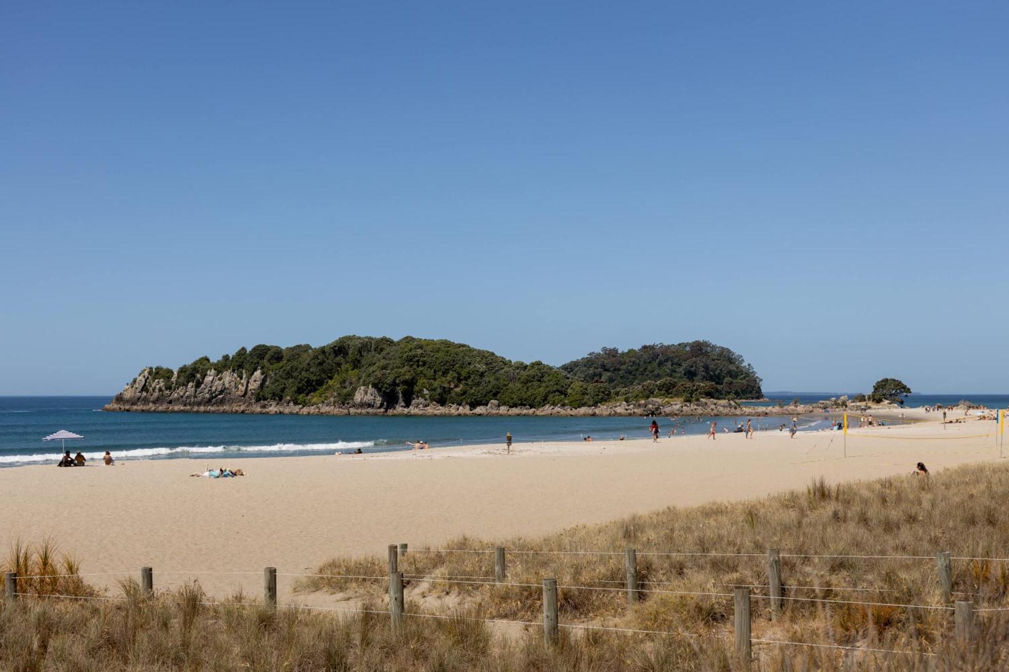 Oceanside Haven Resort With Luxury Sea Views Mount Maunganui Exterior photo